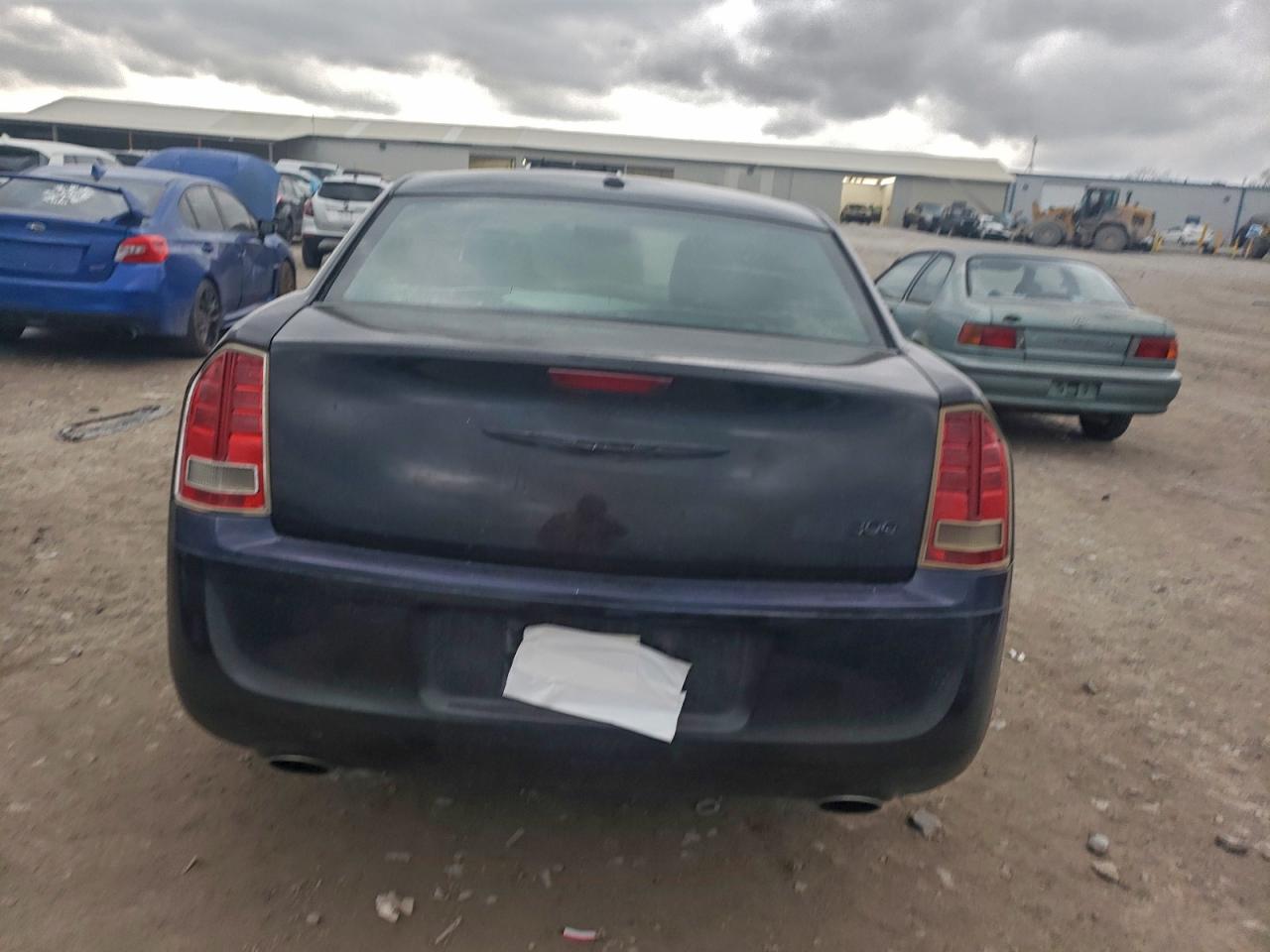 Chrysler 300 Image 7