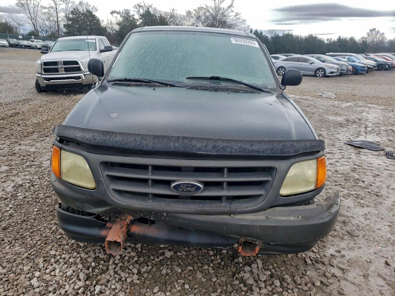 Ford F-150 Classic Image 12