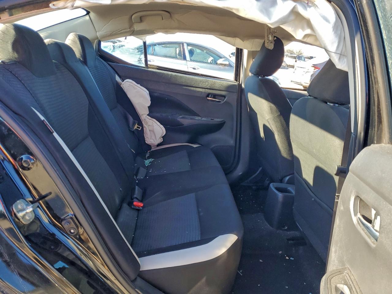 Nissan Versa Sv Image 6