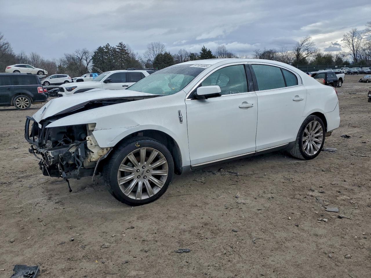 Lincoln MKS Image 1