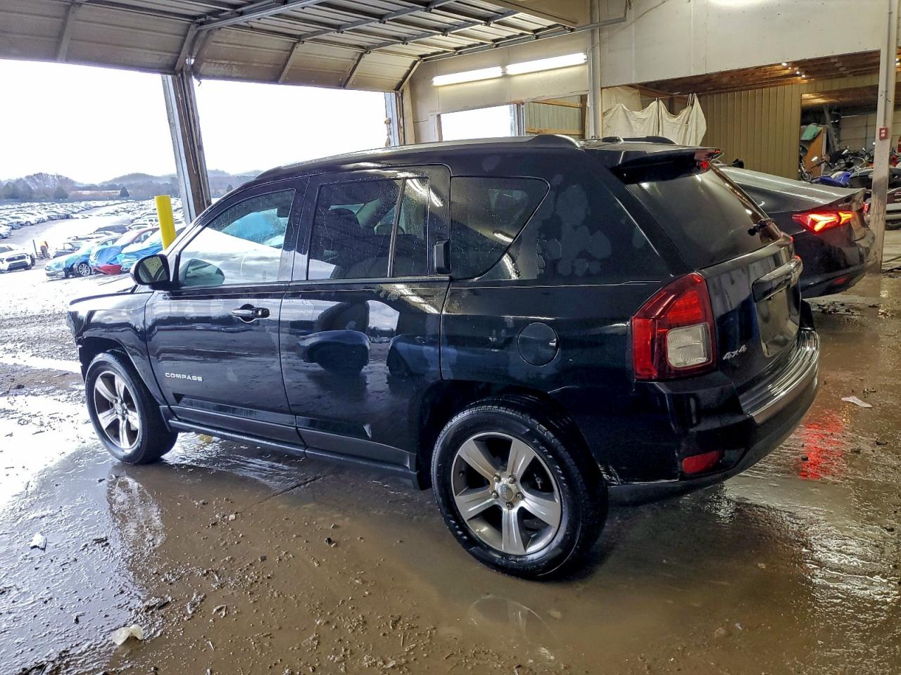Jeep Compass Latitude Image 2