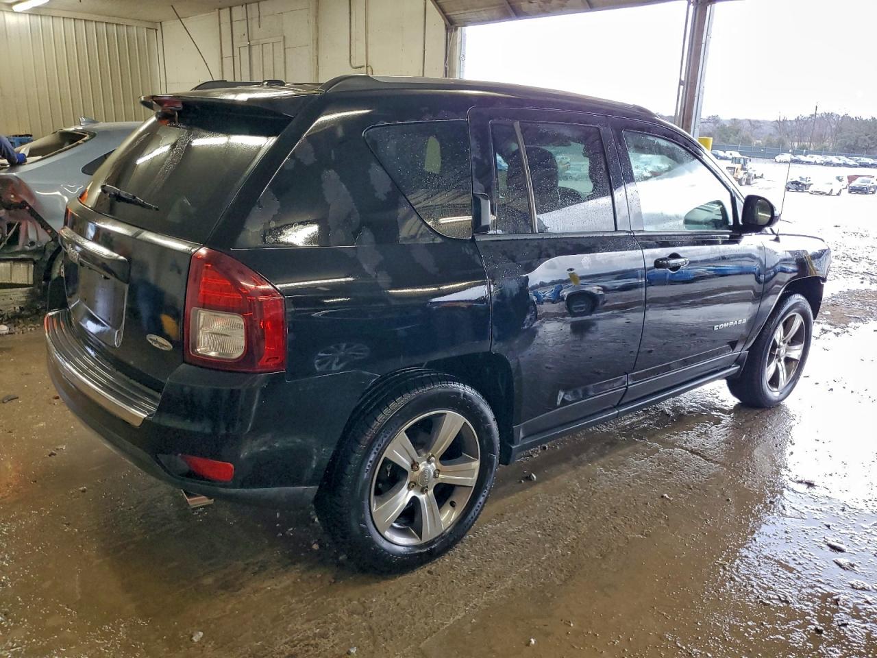 Jeep Compass Latitude Image 10