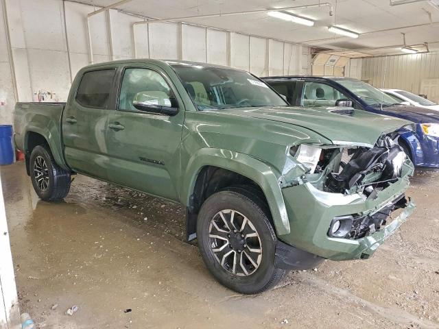 Toyota Tacoma Double Cab Image 8