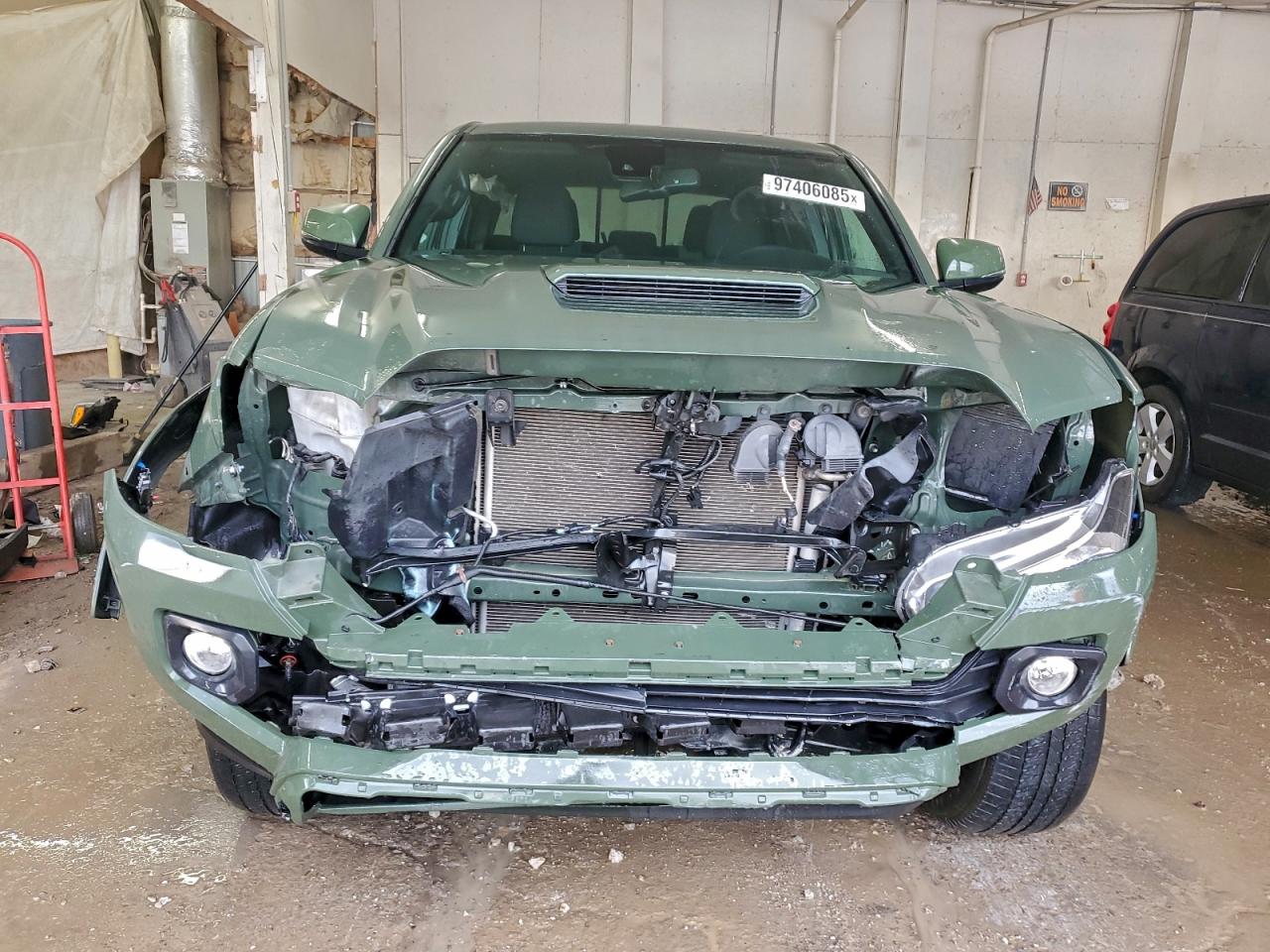 Toyota Tacoma Double Cab Image 5