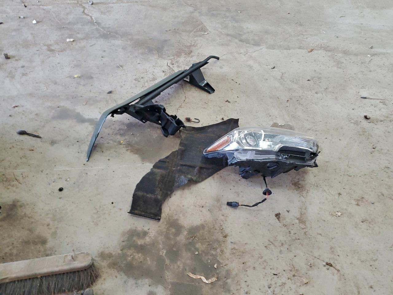 Toyota Tacoma Double Cab Image 3