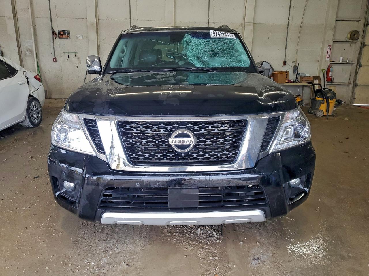 Nissan Armada Platinum Image 12