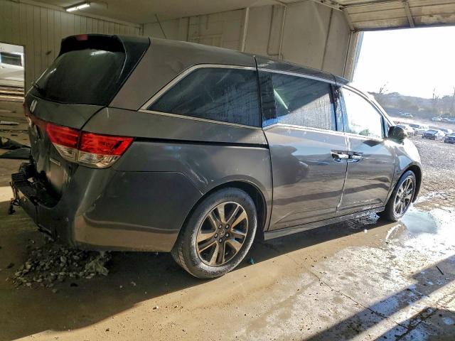 Honda Odyssey Touring Image 3