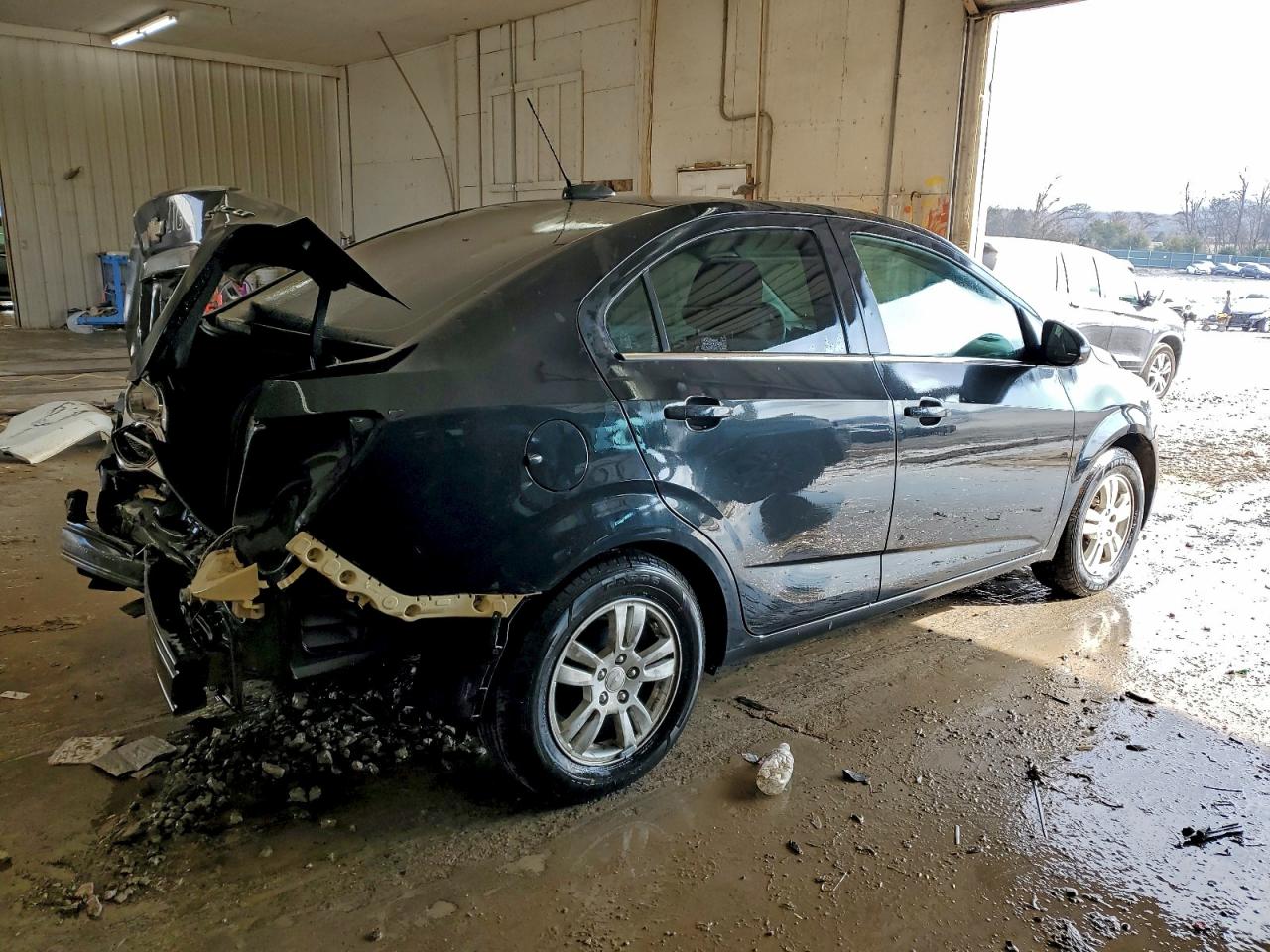 Chevrolet Sonic Lt Image 2