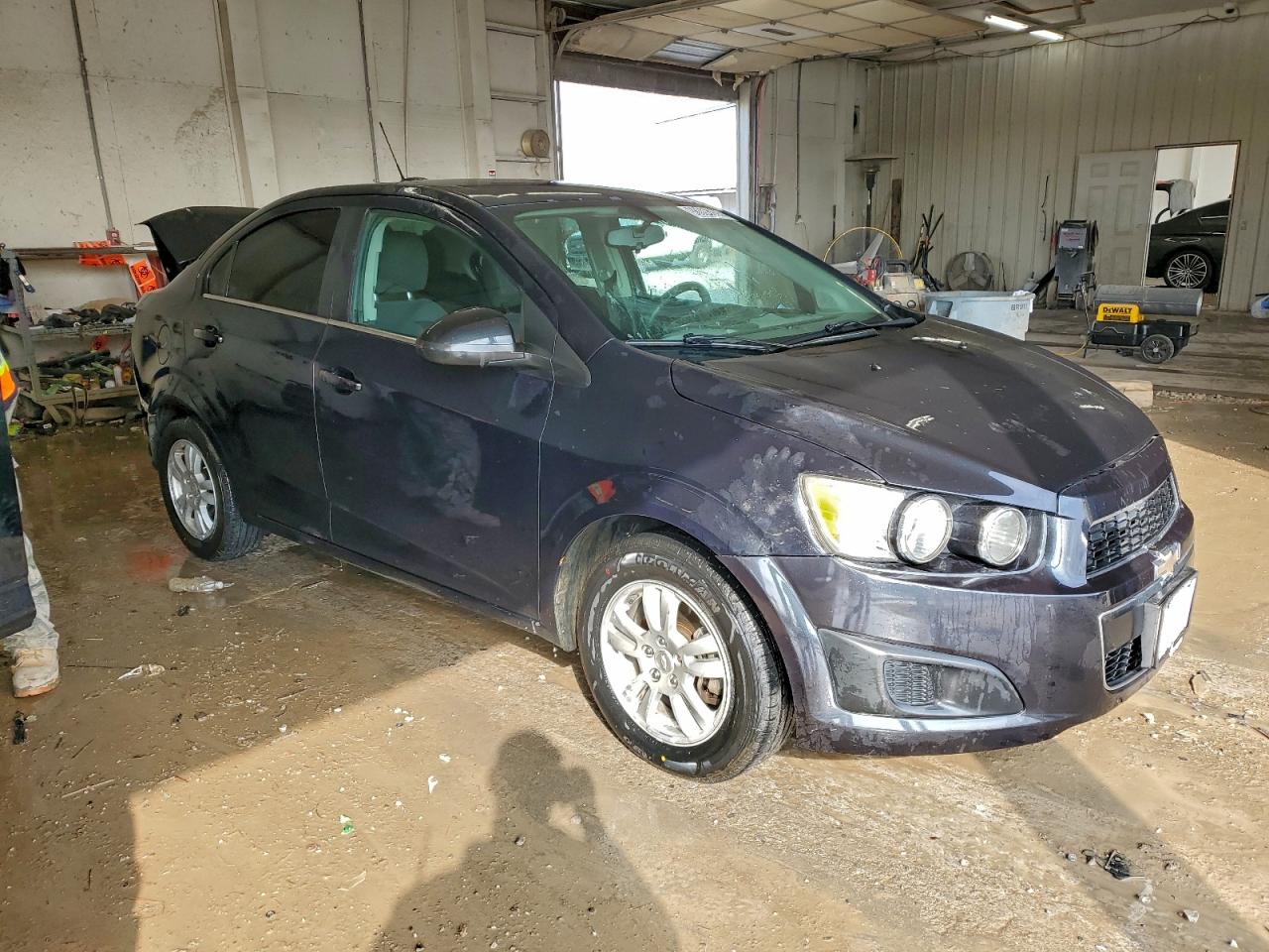 Chevrolet Sonic Lt Image 4