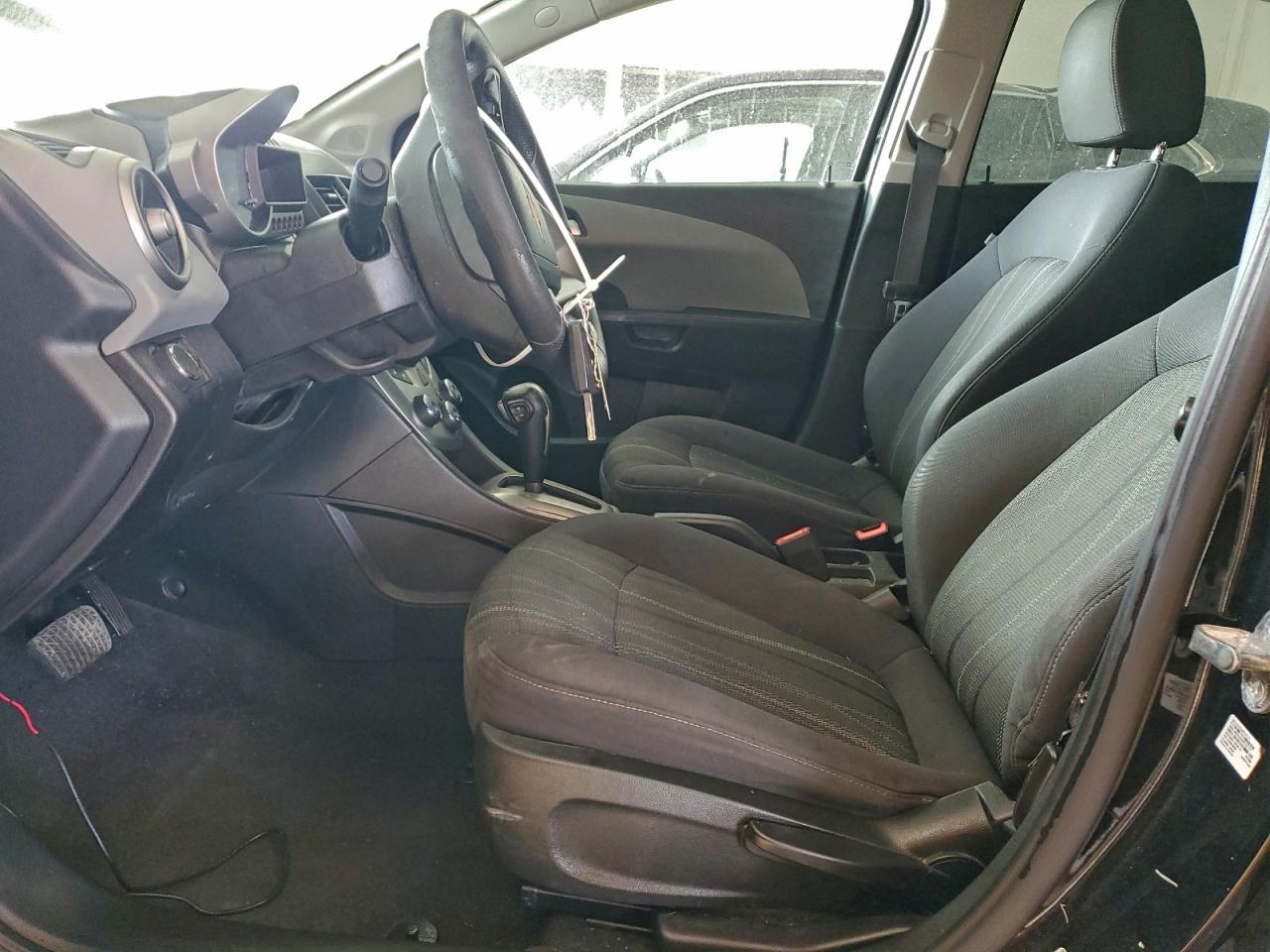 Chevrolet Sonic Lt Image 10