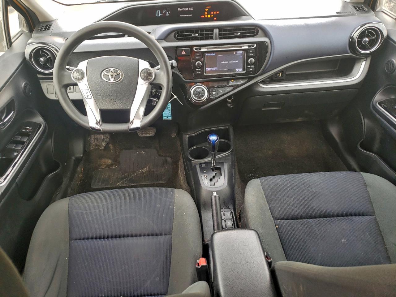 Toyota Prius Image 10