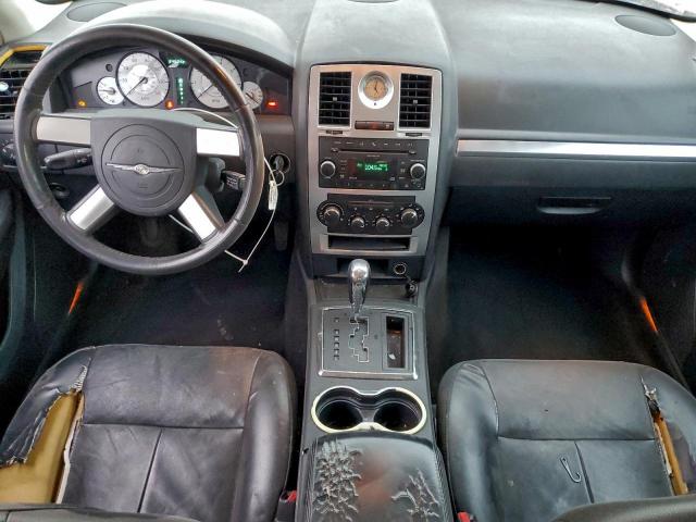 Chrysler 300 Touring Image 6