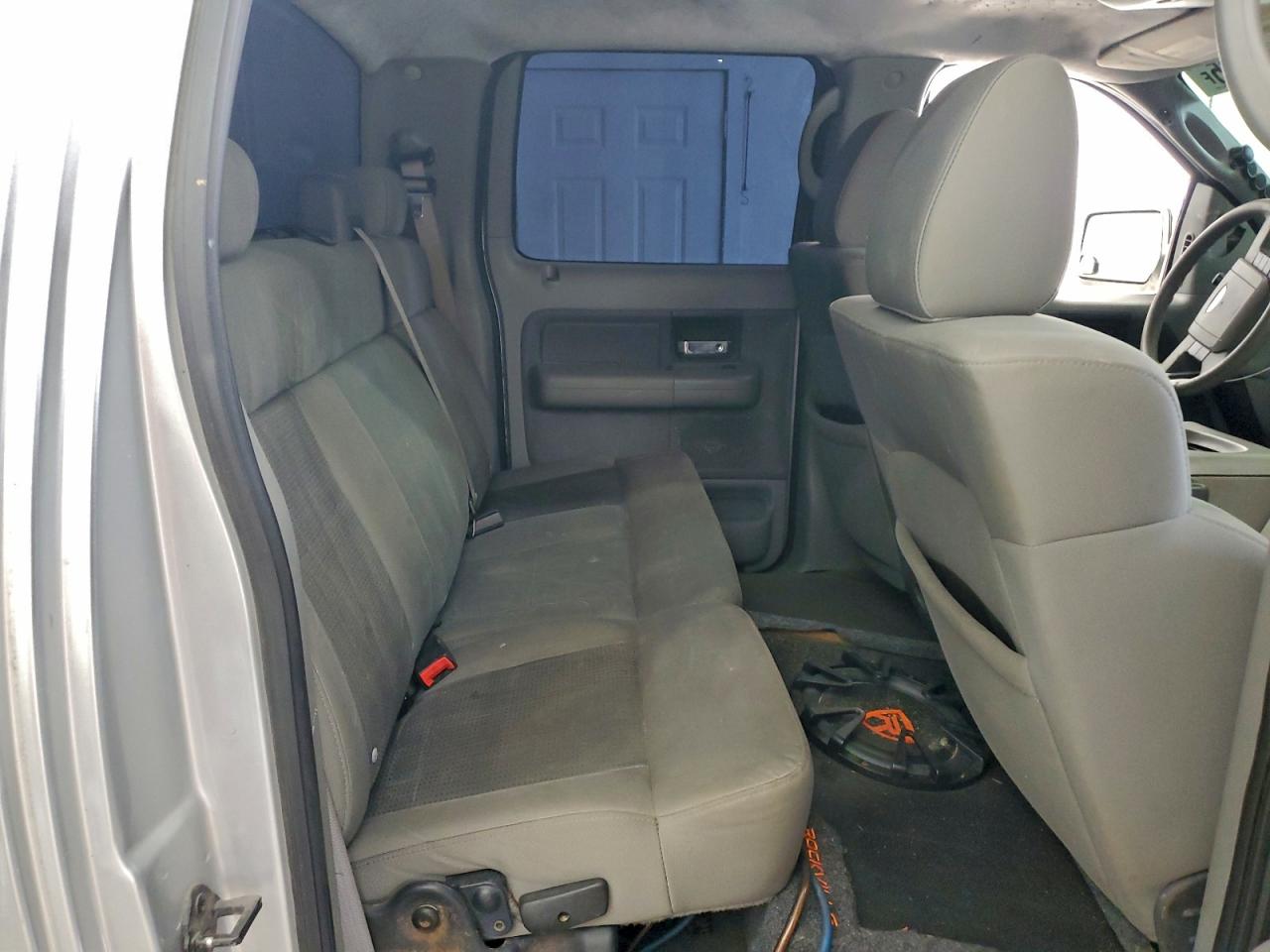 Ford F-150 Supercrew Image 8