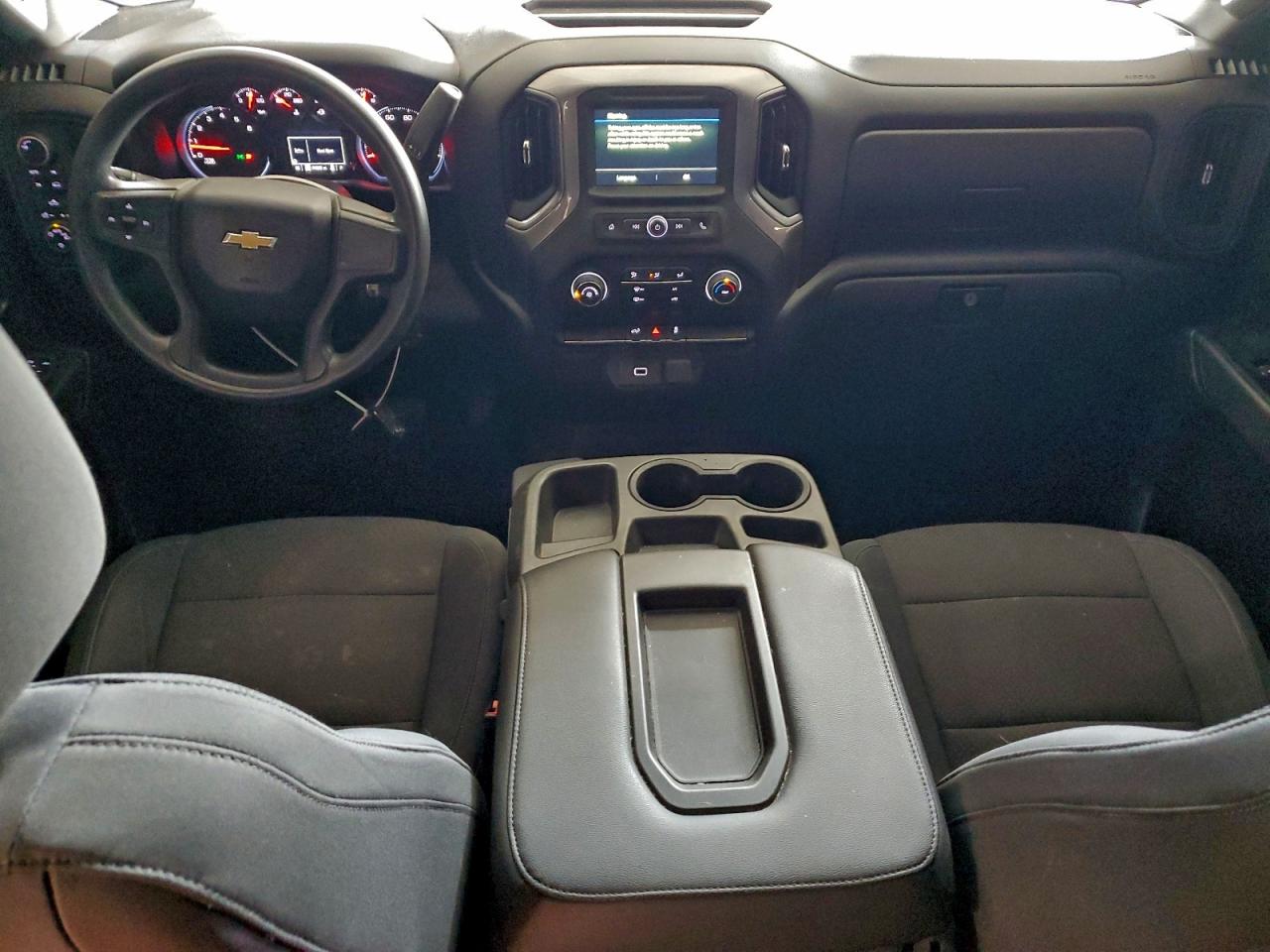 Chevrolet Silverado K1500 Custom Image 9