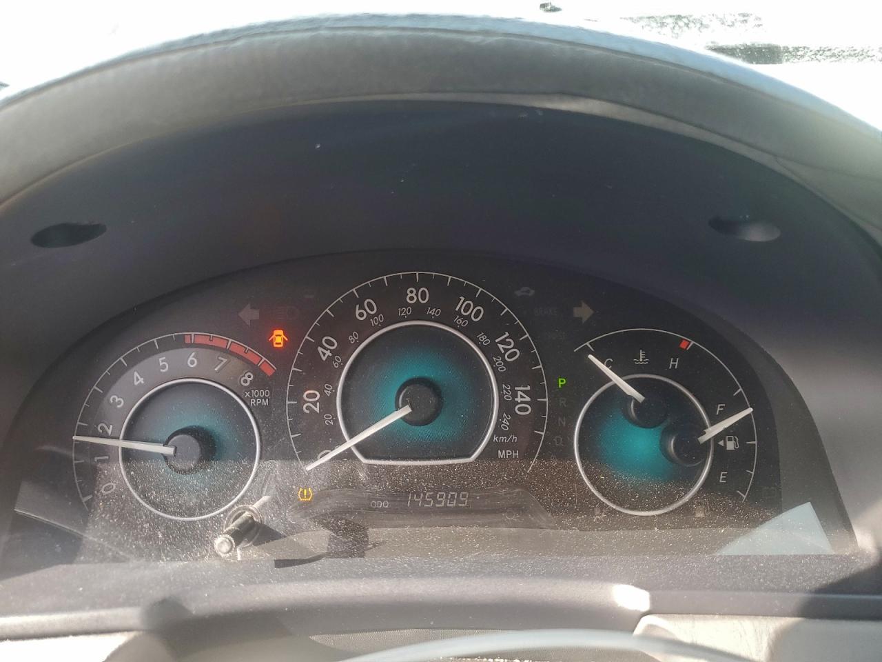 Toyota Camry Se Image 9