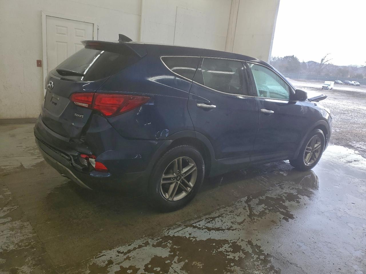 Hyundai SANTA FE Image 12