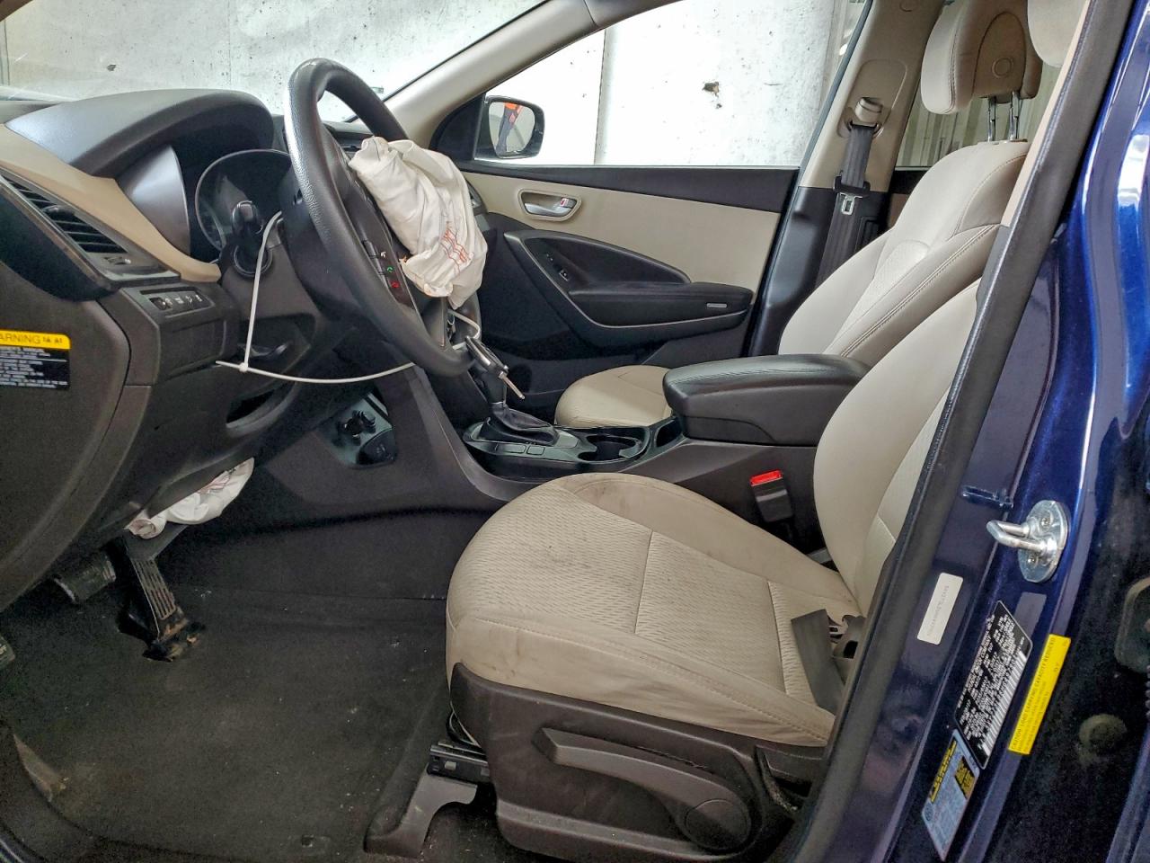 Hyundai SANTA FE Image 8