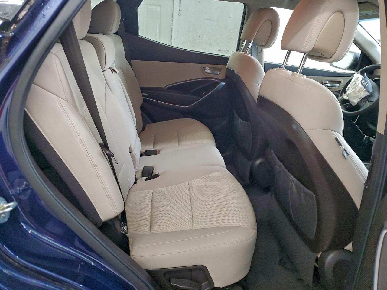 Hyundai SANTA FE Image 6