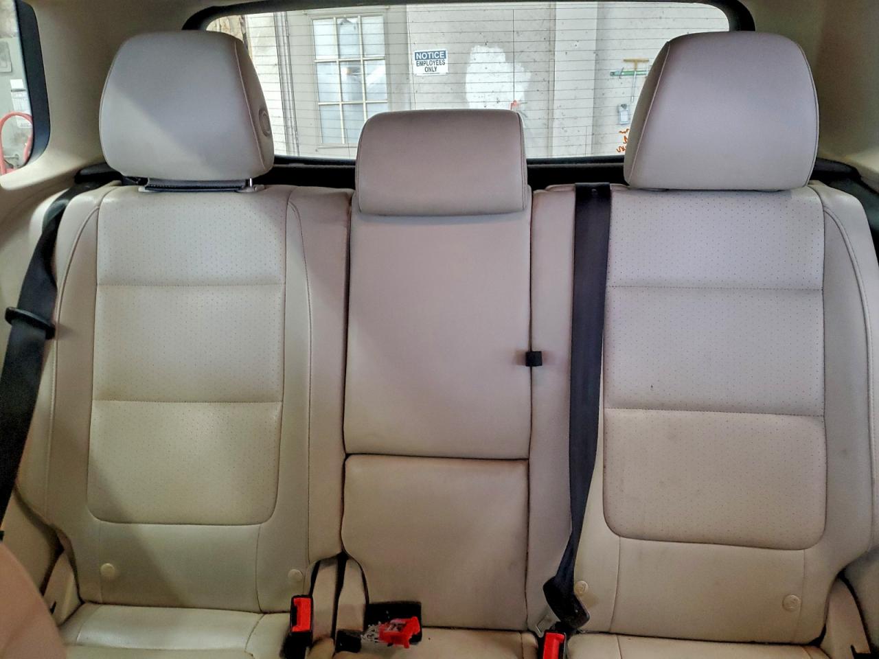 Volkswagen Tiguan S Image 5