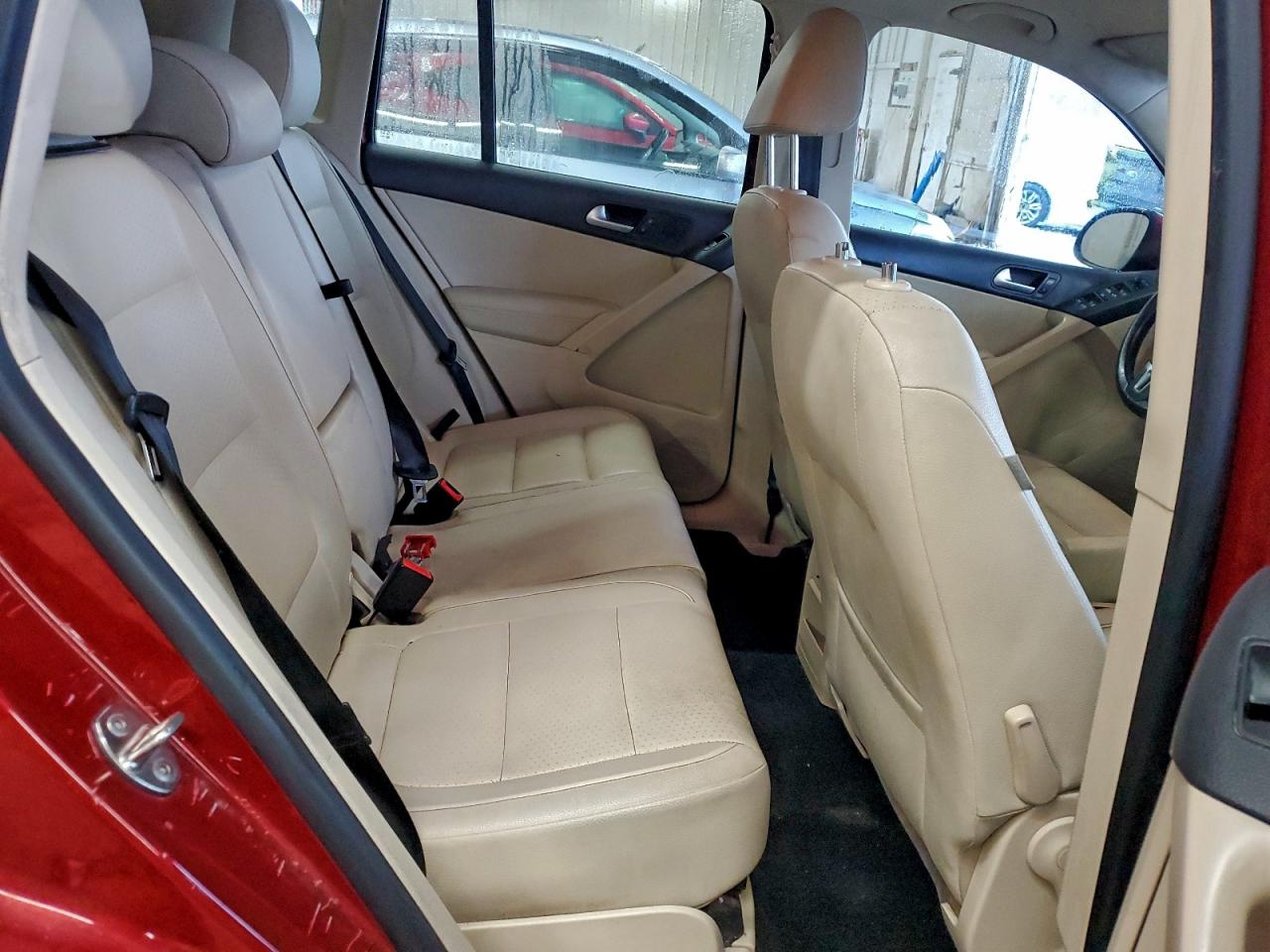 Volkswagen Tiguan S Image 13