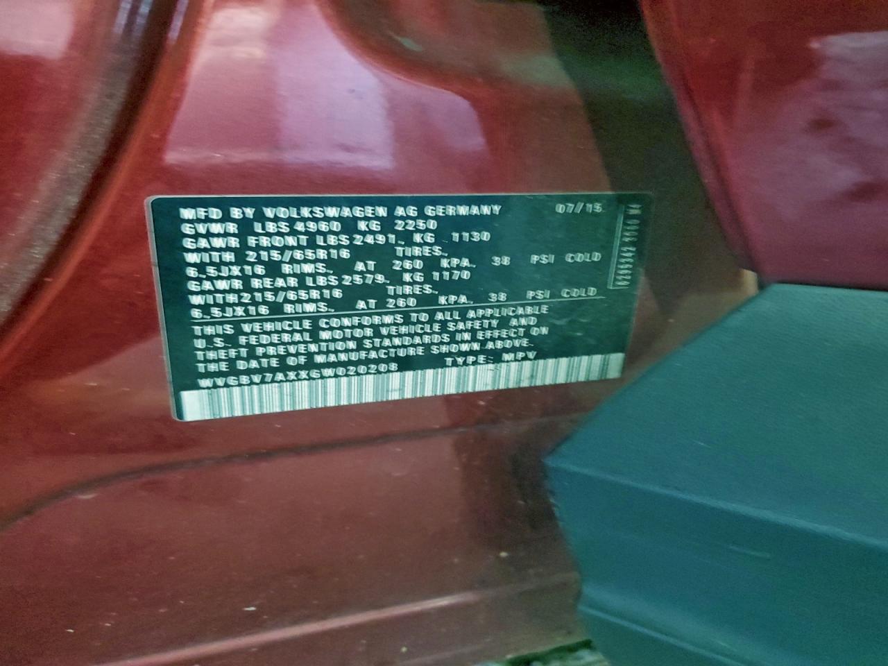 Volkswagen Tiguan S Image 8