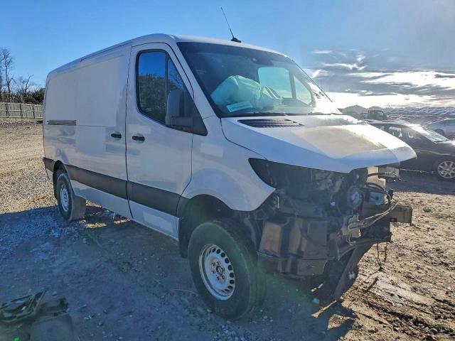 Mercedes-Benz Sprinter 2500 Image 3