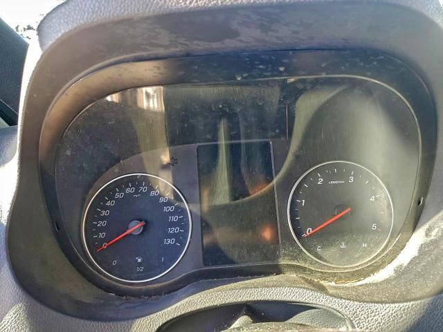 Mercedes-Benz Sprinter 2500 Image 13