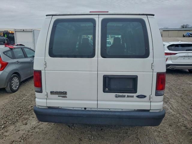 Ford E-250 E250 Van Image 13