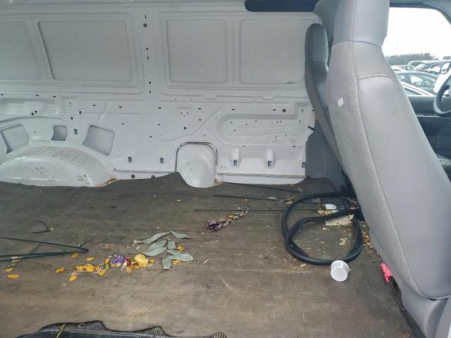 Ford E-250 E250 Van Image 5