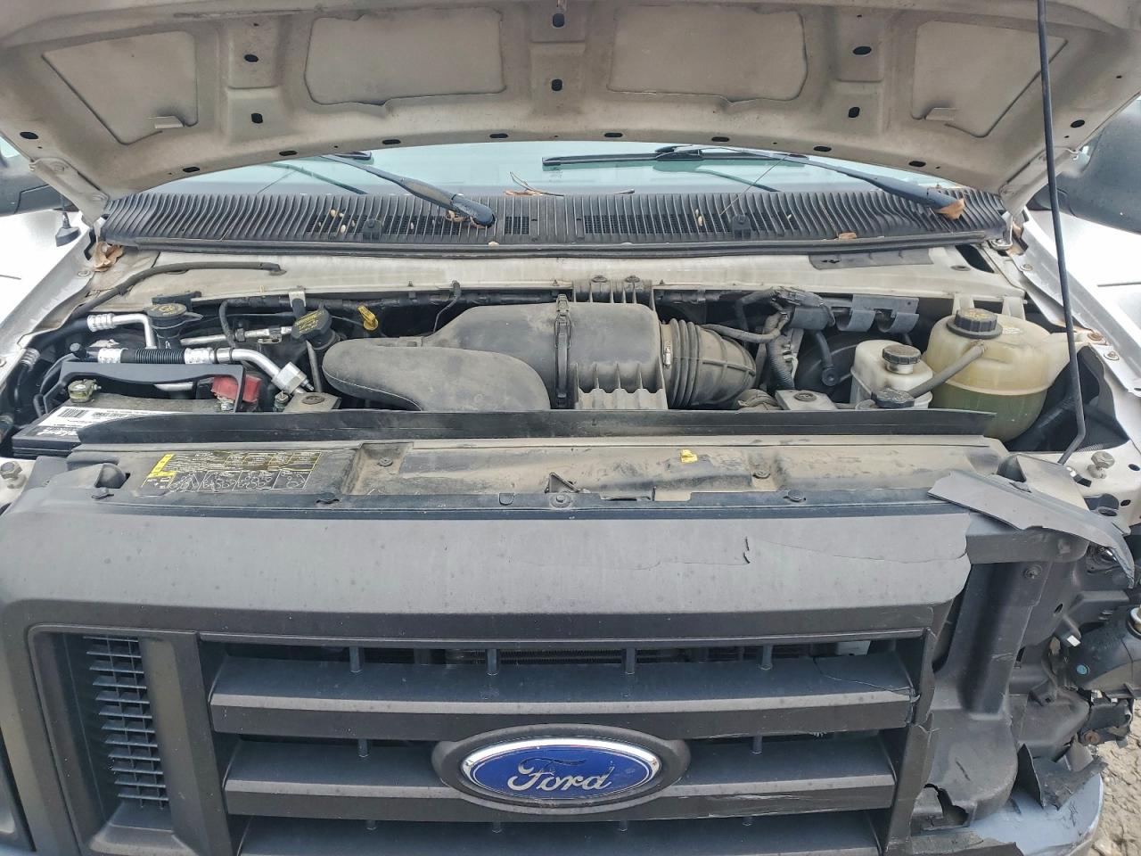 Ford E-250 E250 Van Image 12