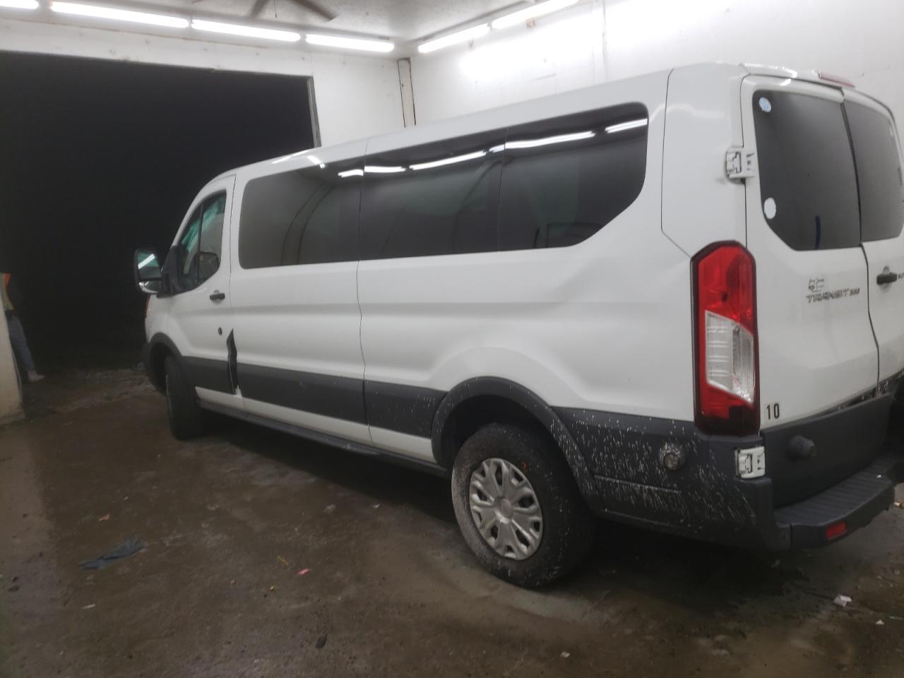 Ford Transit T-350 Image 13