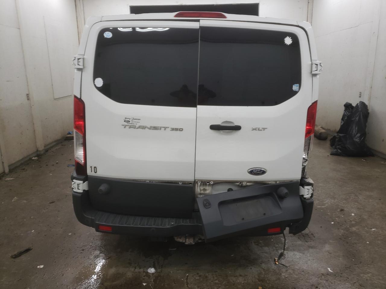 Ford Transit T-350 Image 10