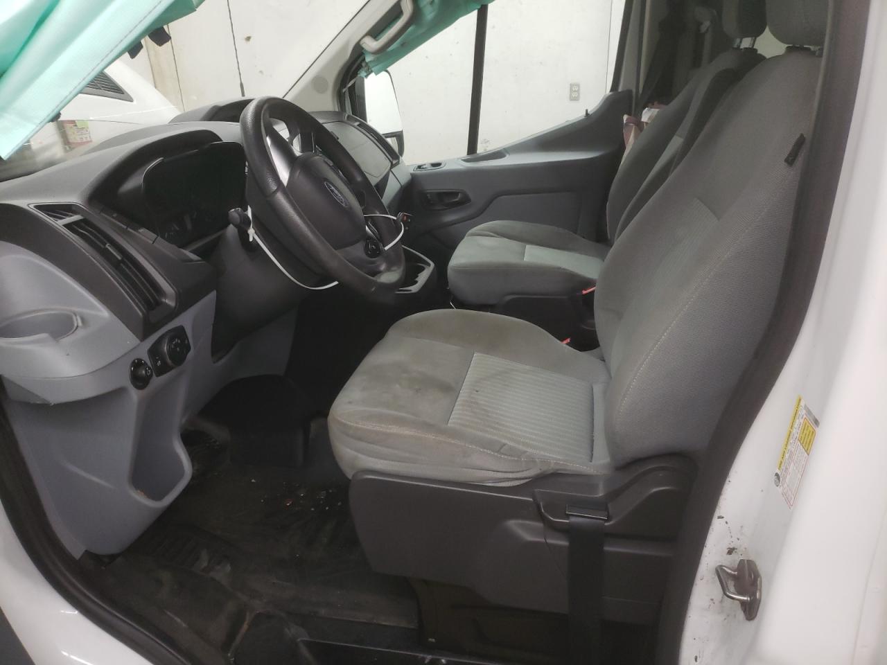 Ford Transit T-350 Image 11