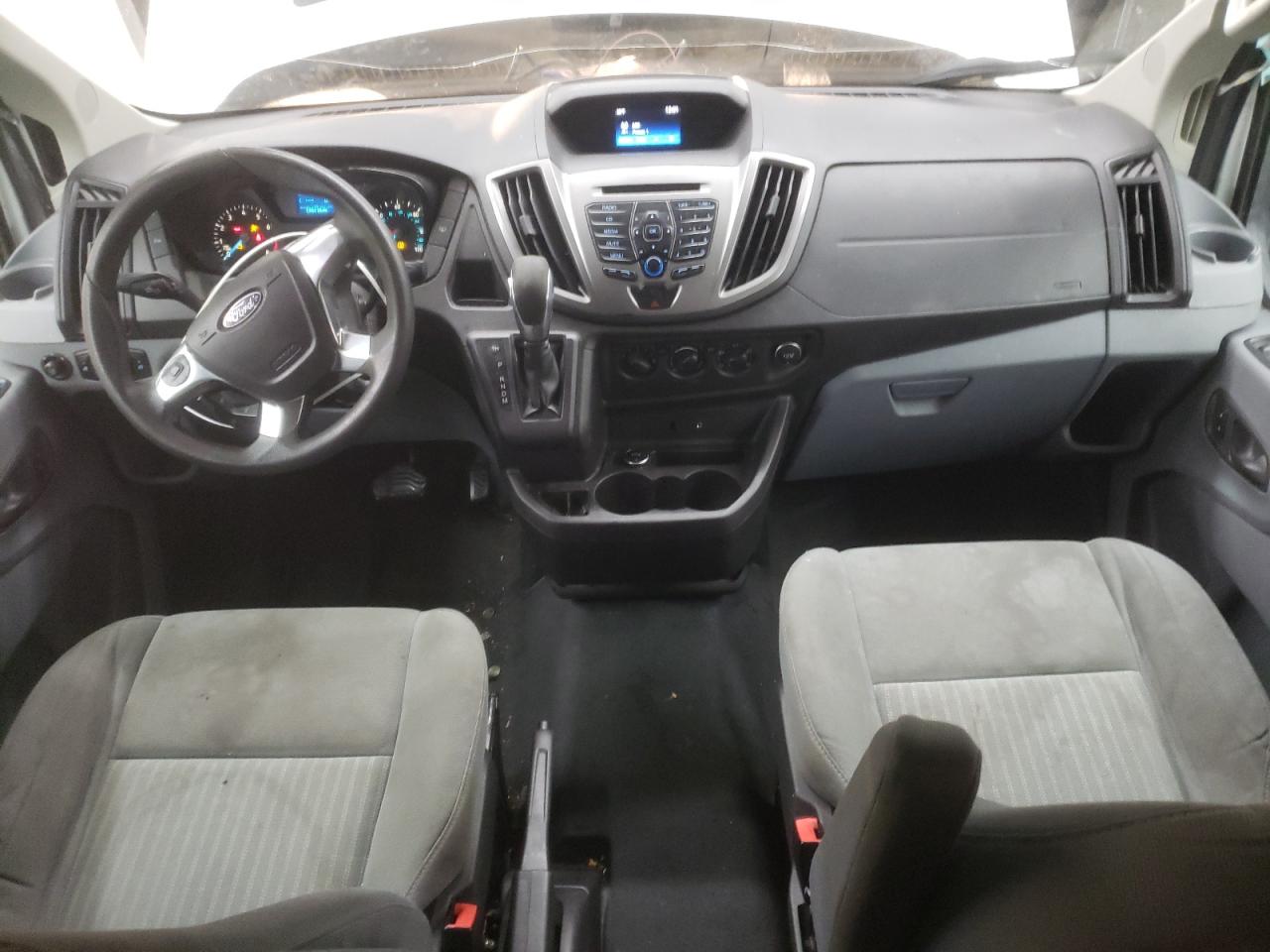 Ford Transit T-350 Image 6