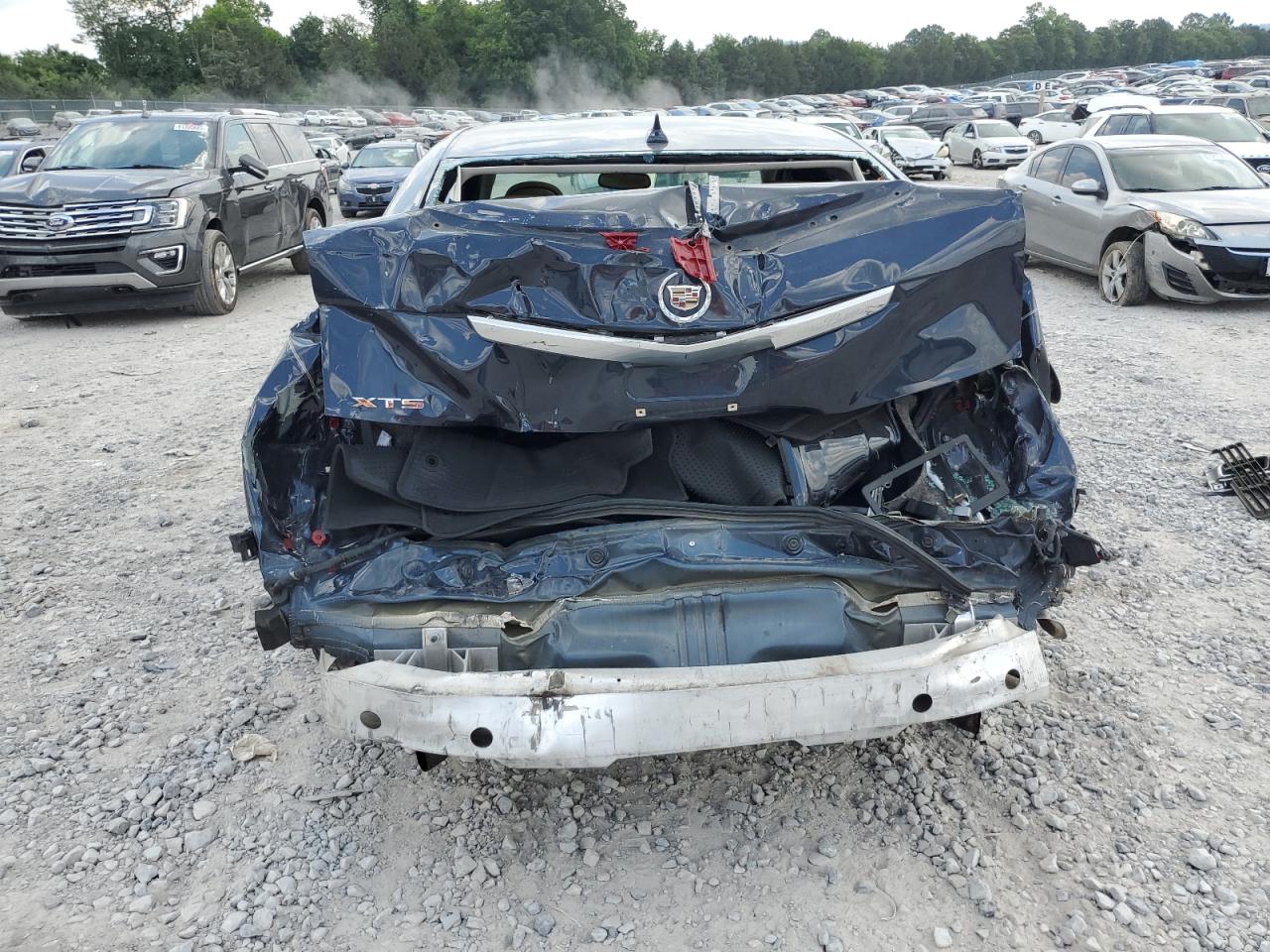 Cadillac XTS Luxury Collection Image 12