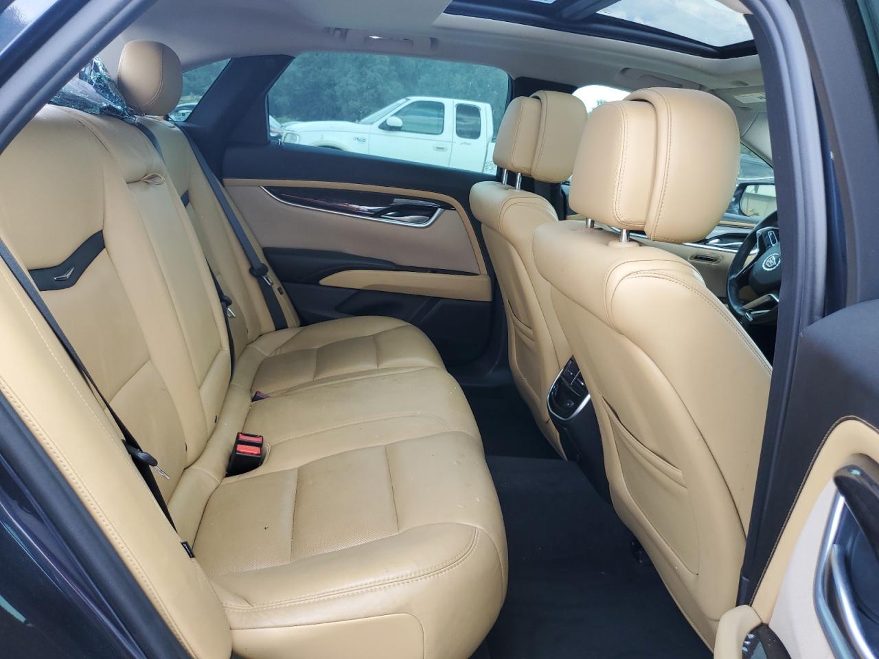 Cadillac XTS Luxury Collection Image 13