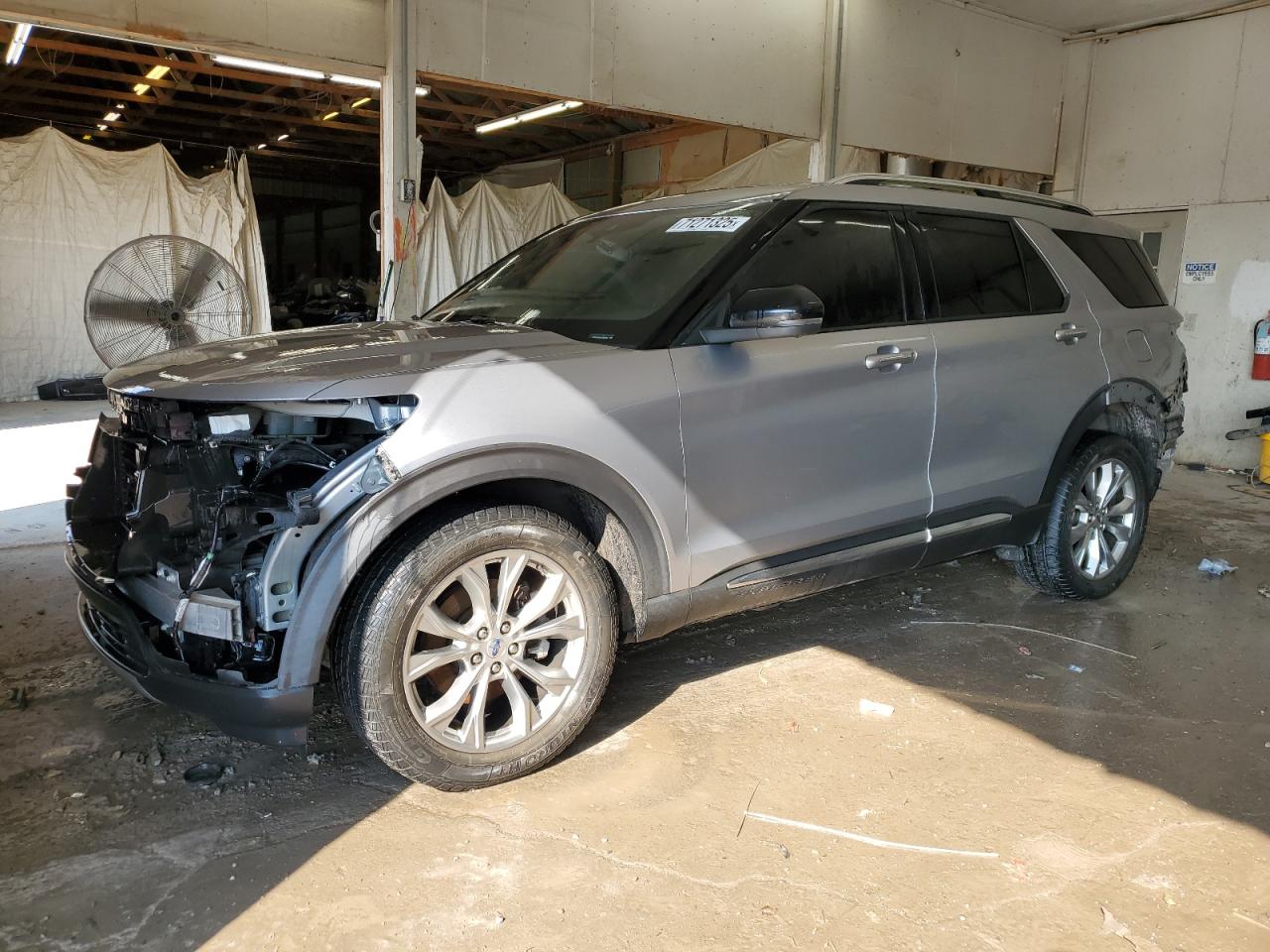 Ford Explorer Limited Image 1