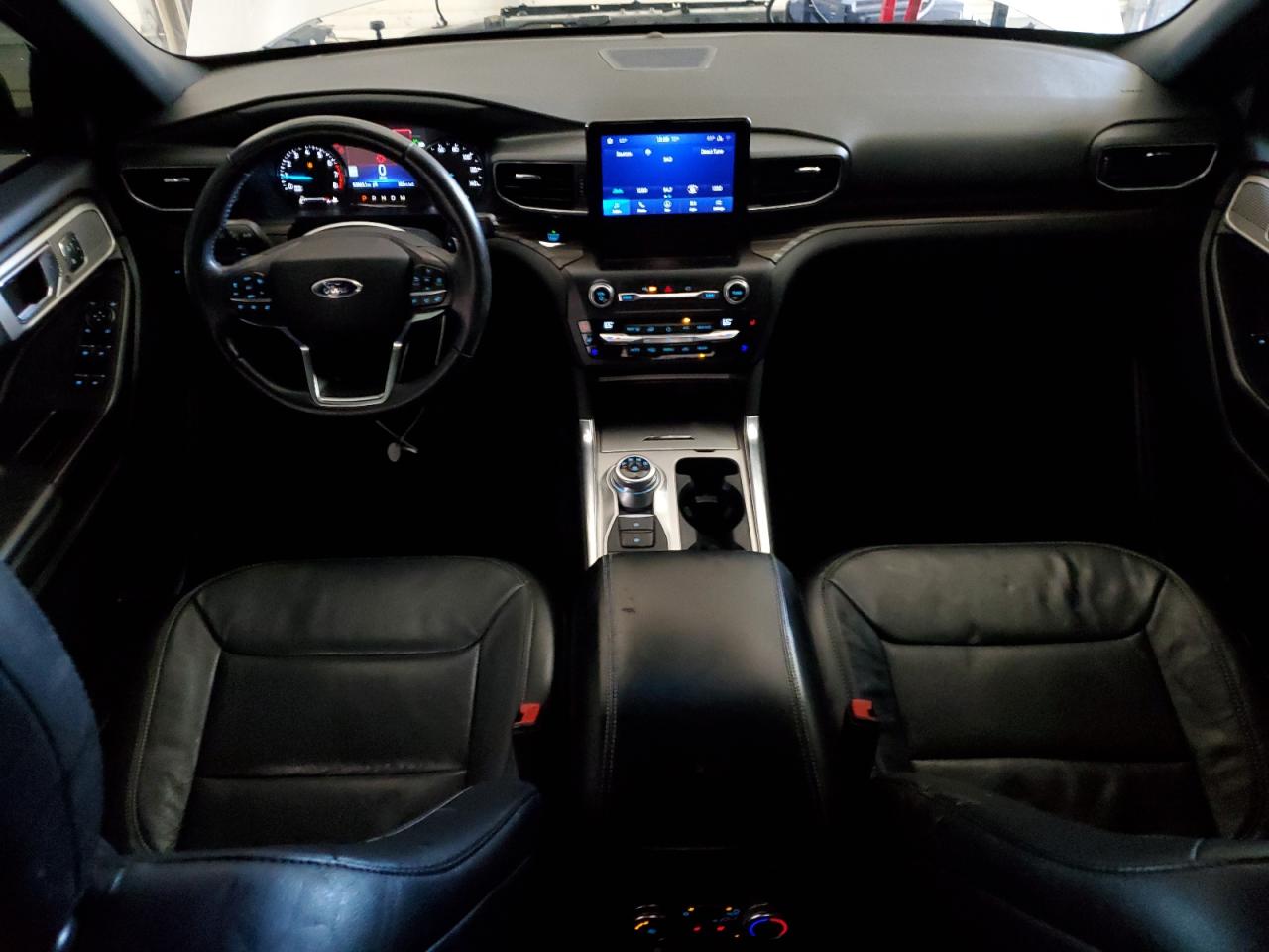 Ford Explorer Limited Image 7