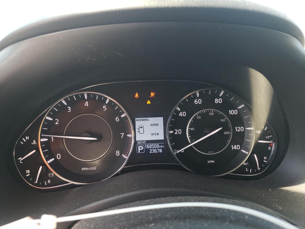 Nissan Armada Sv Image 7