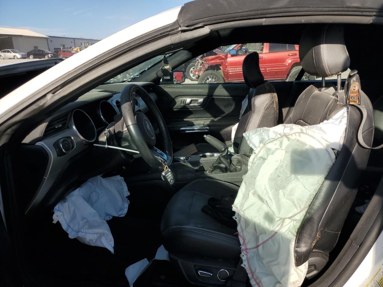 Ford Mustang Image 8