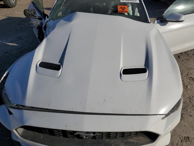 Ford Mustang Image 6