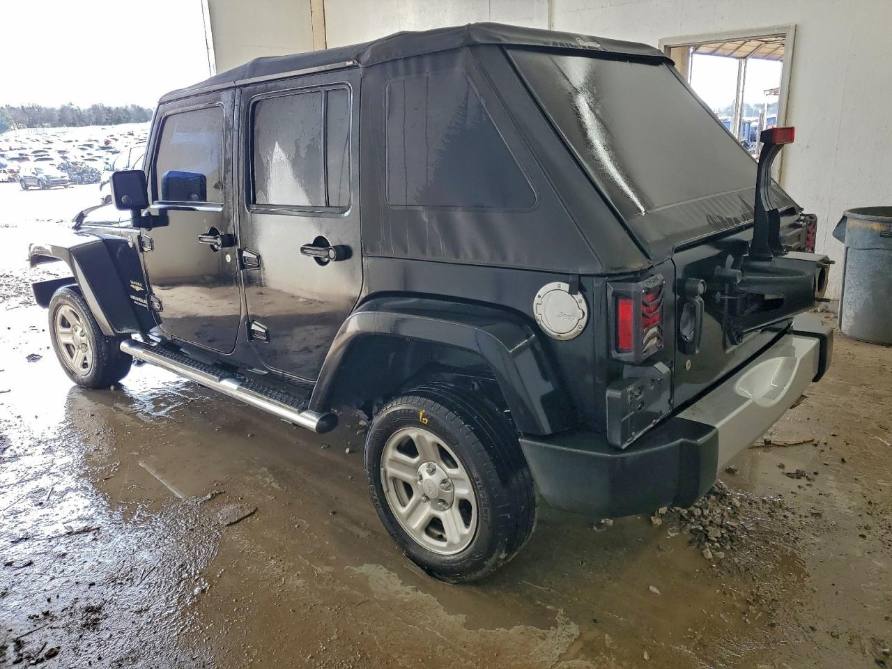 Jeep Wrangler Sahara Image 5