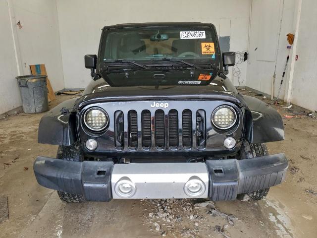Jeep Wrangler Sahara Image 10