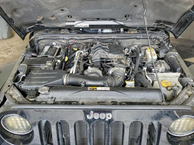 Jeep Wrangler Sahara Image 8