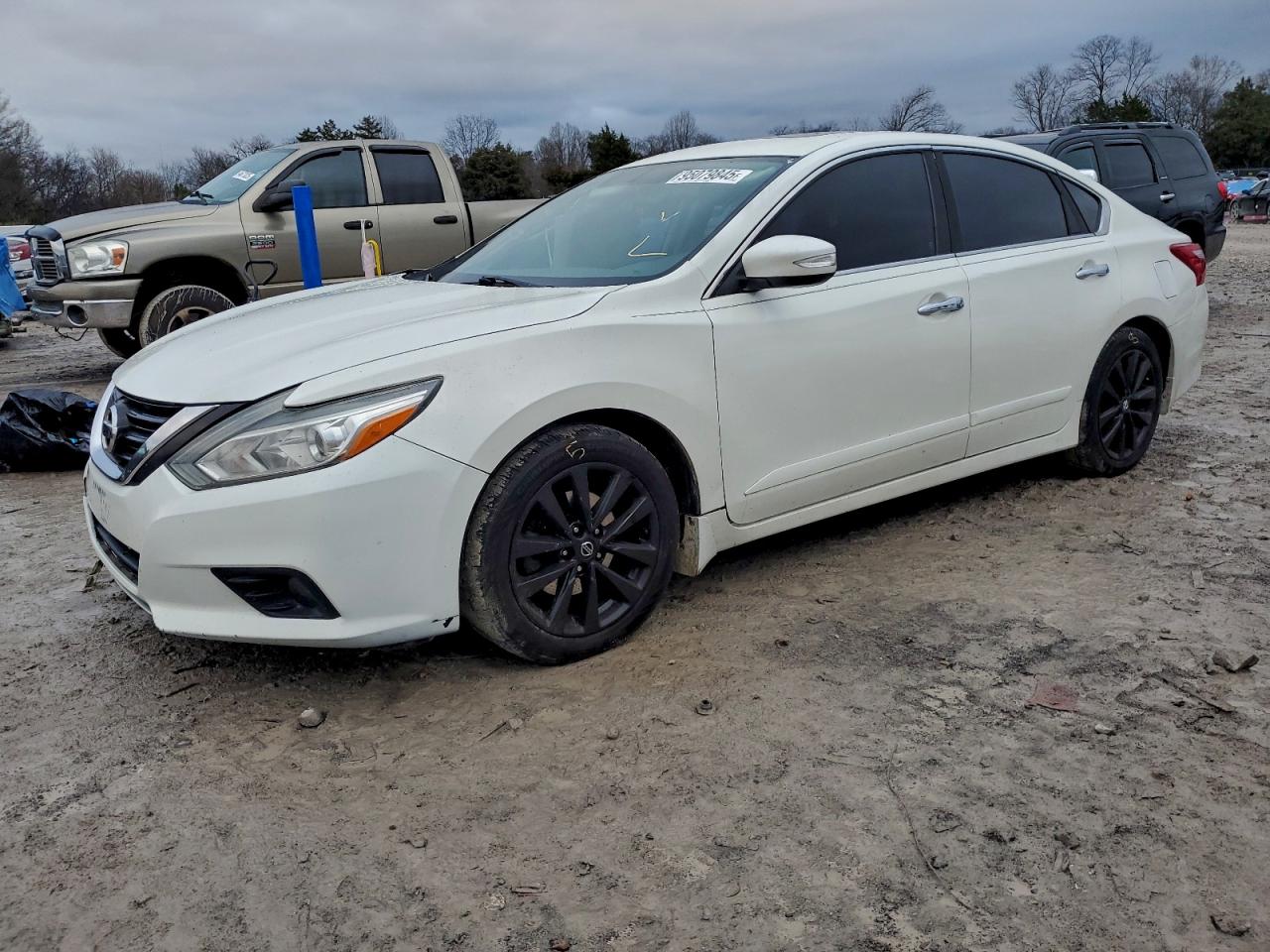 Nissan Altima 2.5 Image 1