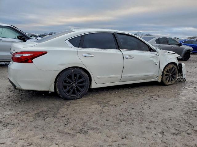 Nissan Altima 2.5 Image 3