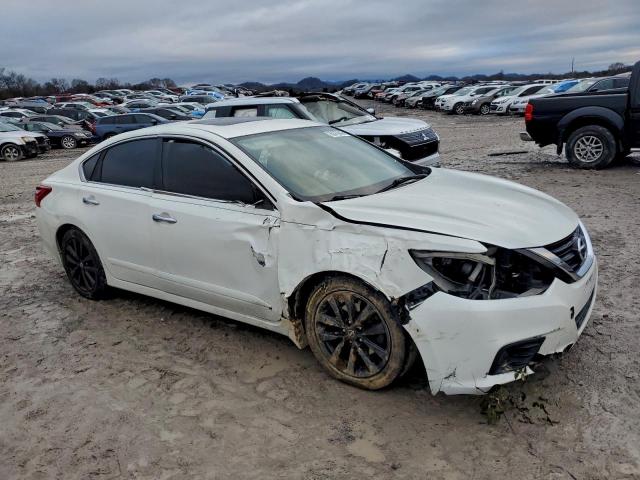 Nissan Altima 2.5 Image 4