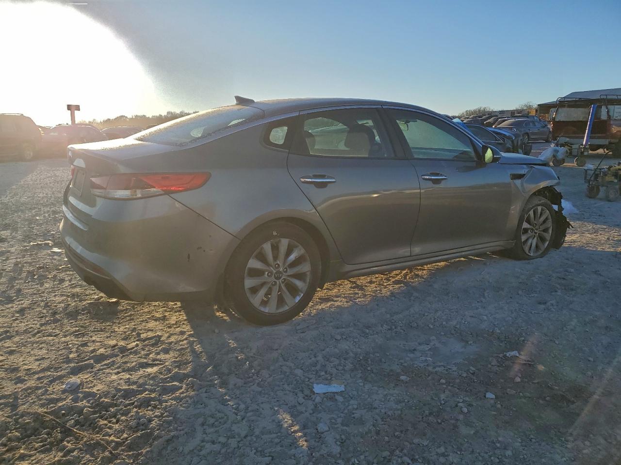 Kia Optima Lx Image 3