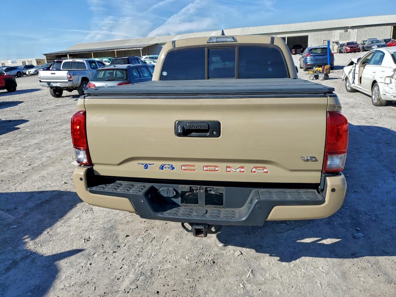 Toyota Tacoma Double Cab Image 5