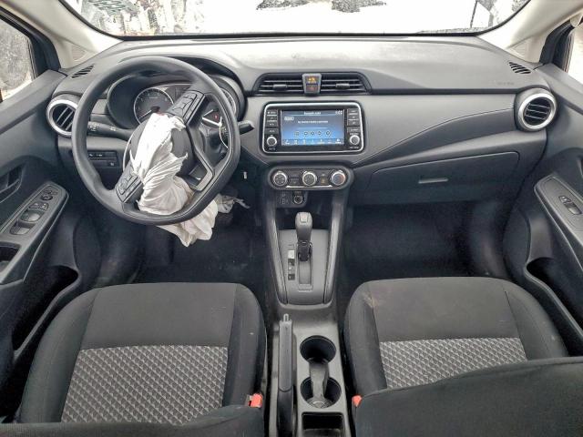 Nissan Versa S Image 10